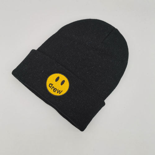 Adult yellow label smiley draw cold hat for men and women knitted hat spring, autumn and winter warm woolen hat couple hat student hat