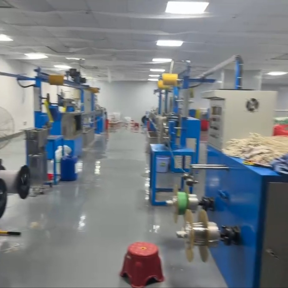 Cable DE DATOS tres en uno cable de carga del teléfono móvil un arrastre tres silicona líquida adecuado para Apple typec Android carga rápida 1,2