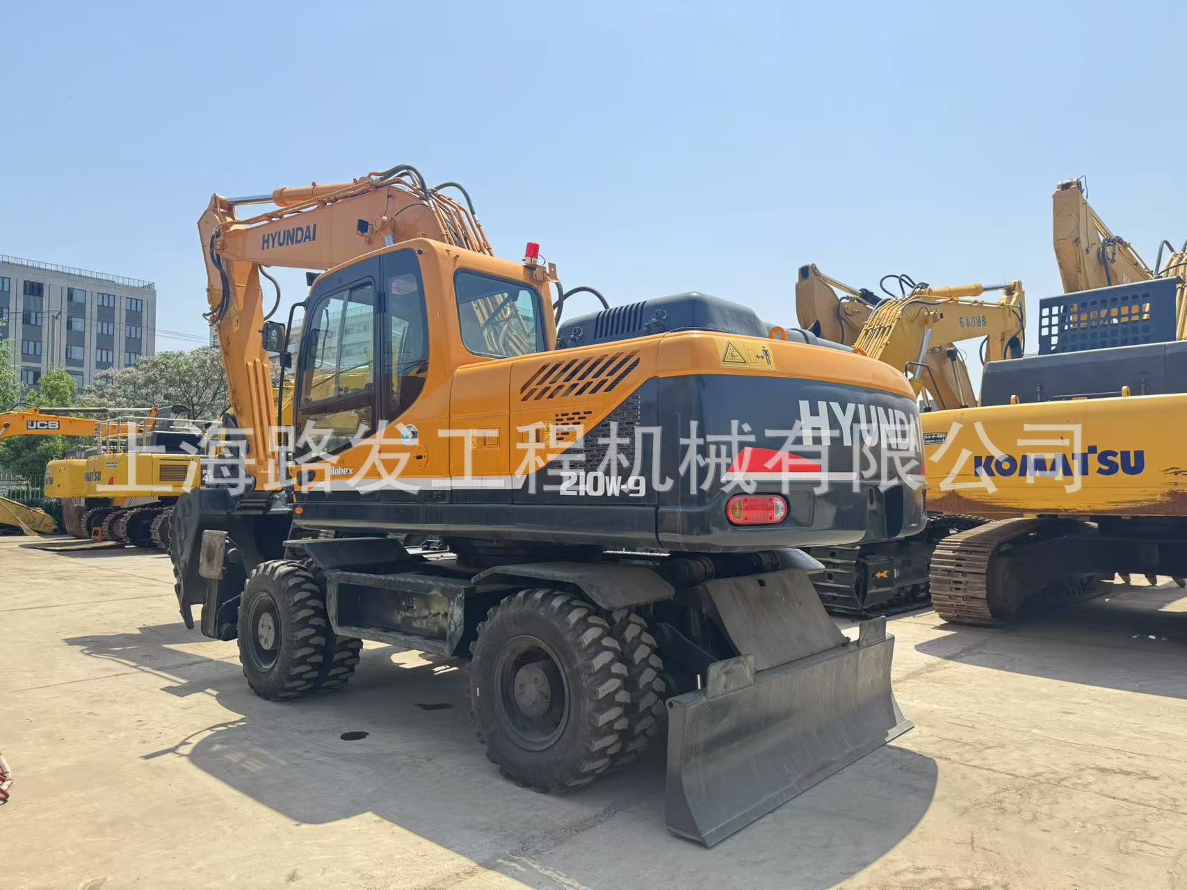 Inventario de Corea del Sur Hyundai 210 excavadoras de ruedas de segunda mano 89% nuevas excavadoras de ruedas de orugas image 4
