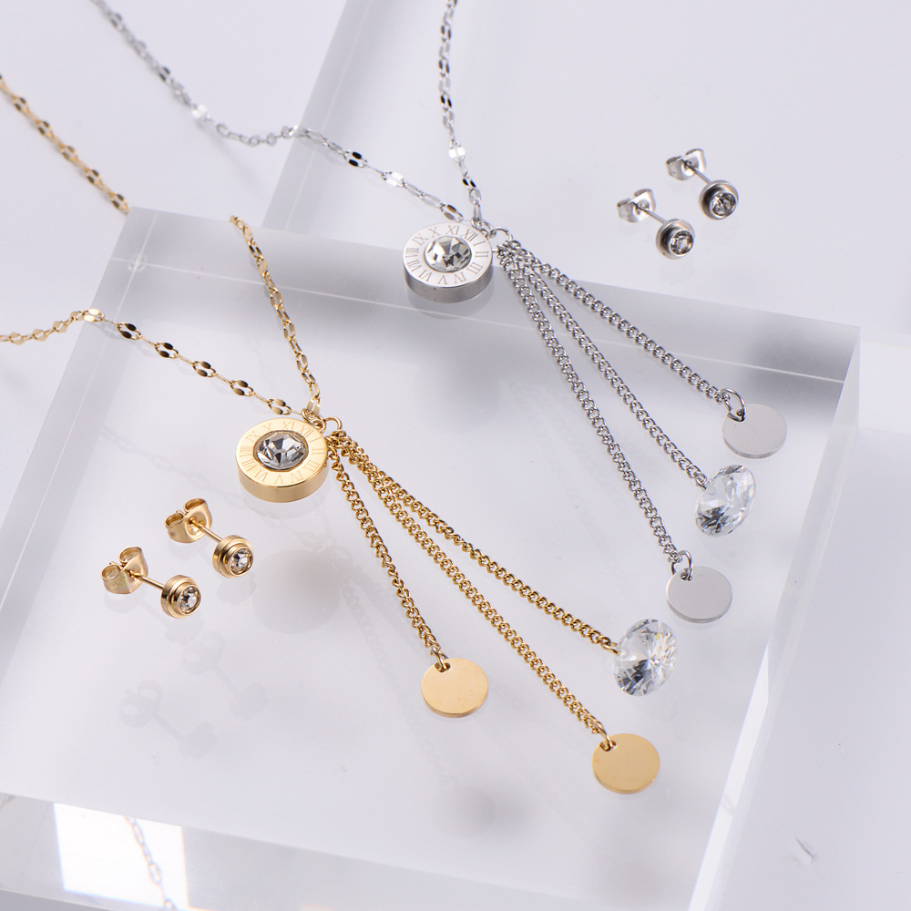 PVD Coated 18K Gold Plated Letter 304 Stainless Steel Fashion Waterproof Non Tarnish 304 Stainless Steel display picture 4