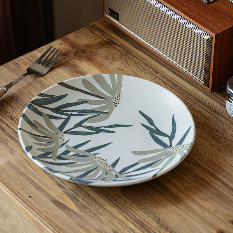 Plato de cerámica doméstica de hoja de bambú retro plato de platos redondos platos de platos creativos platos de platos de postre japonés al por mayor