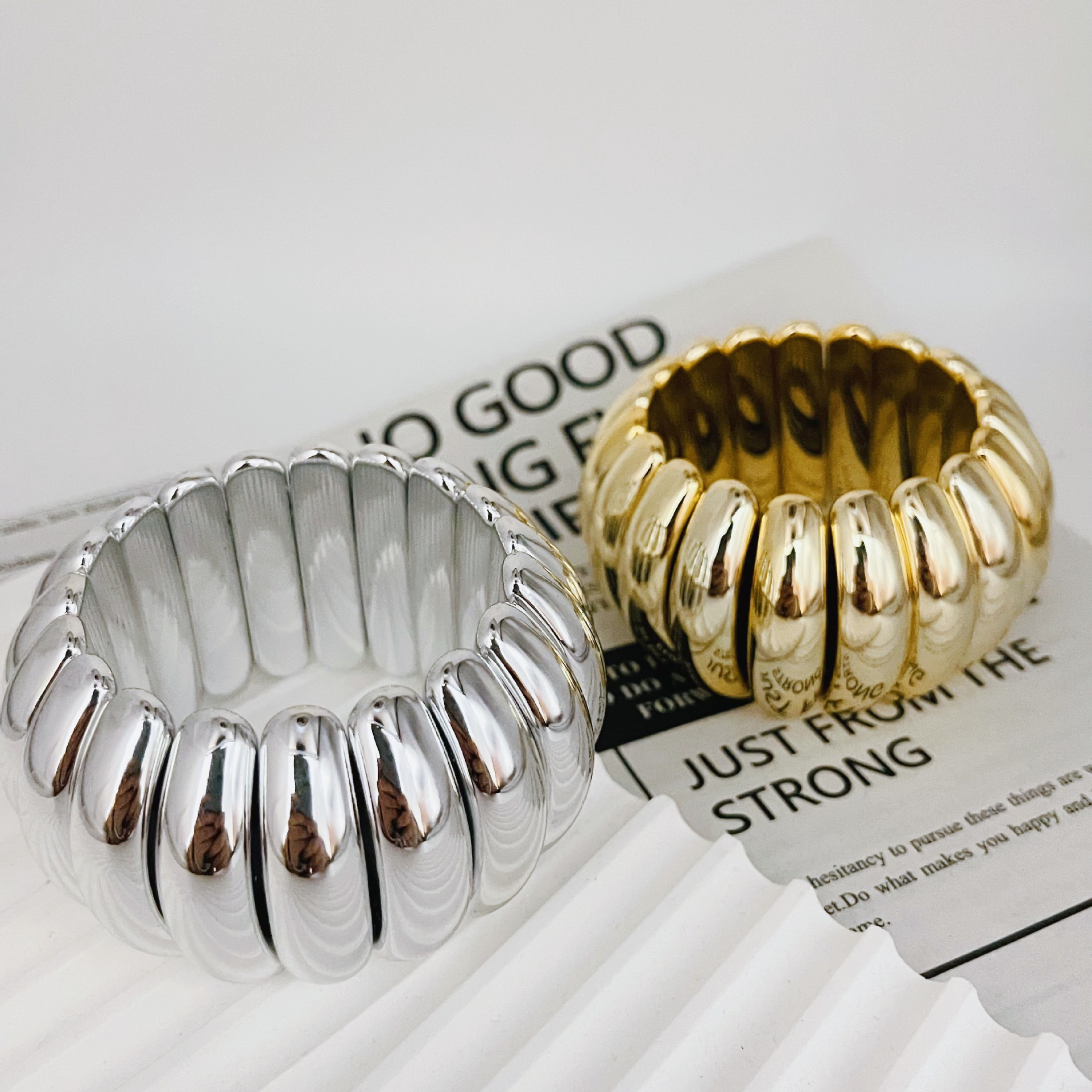 Casual, Street Occasion CCB Material Exaggerated Solid Color CCB  Bangles Wholesale