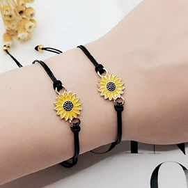 手链;耳环;耳钉