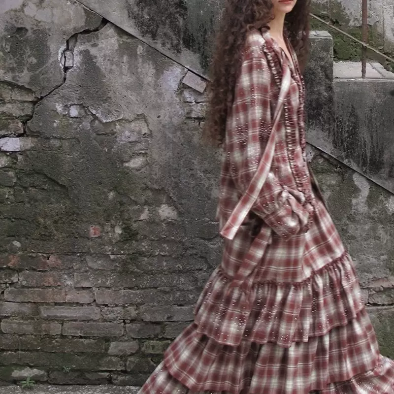 CARIE 浪漫慵懒红格子漫天钻荷叶边圣诞新年套装V领上衣/半身裙20