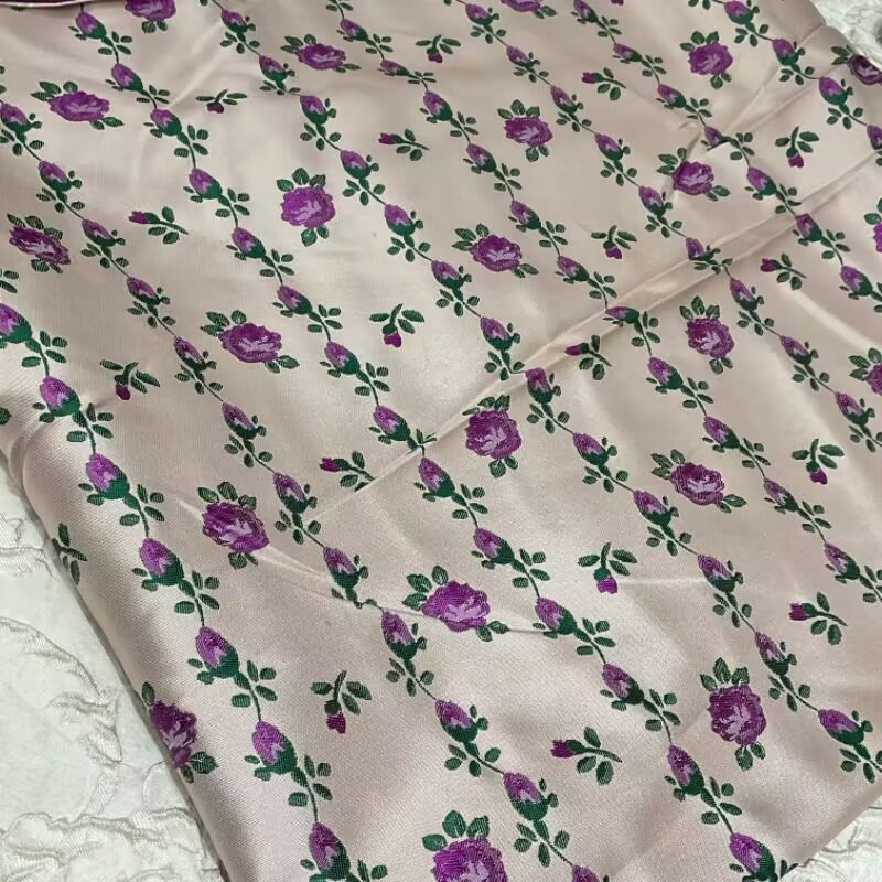 2024年新款提花面料藤蔓小花秋冬小清新时尚高级连衣裙大衣布料