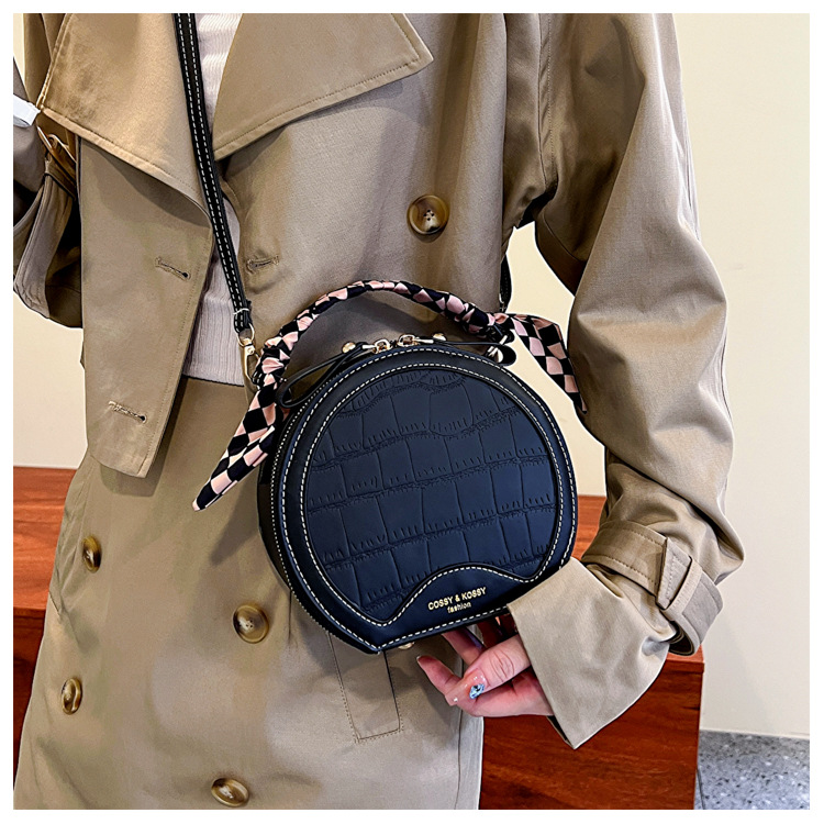 Women's Gender Streetwear Style Women's Small Pu Leather Solid Color Streetwear Round Zipper Circle Bag