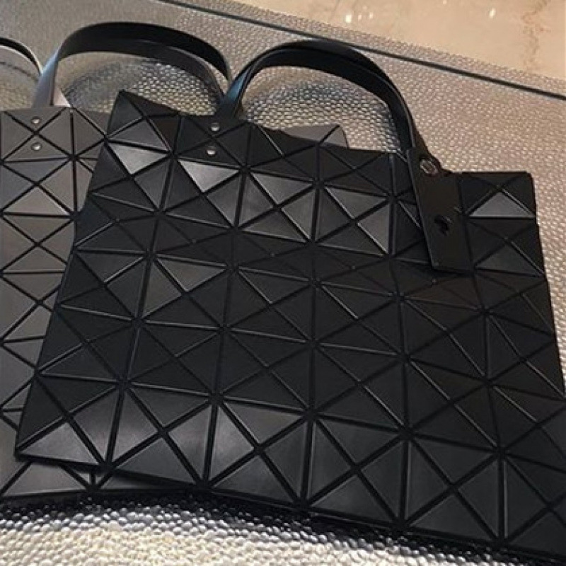 Original Factory Classic 6*6 Grid Same Base Color Iridescent Frosted Shoulder Bag Handbag Collaboration Painted Graffiti Women's Bag