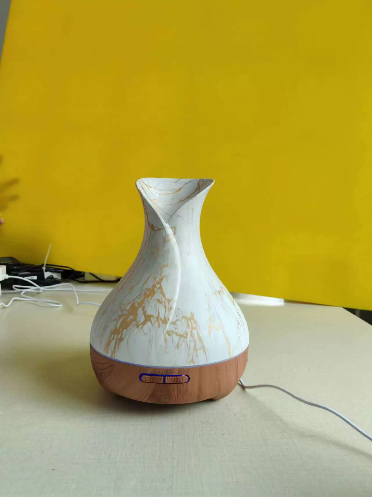 550毫升木纹静音香薰机花瓣大雾量超声波夜灯蓝牙款蓝牙香薰机