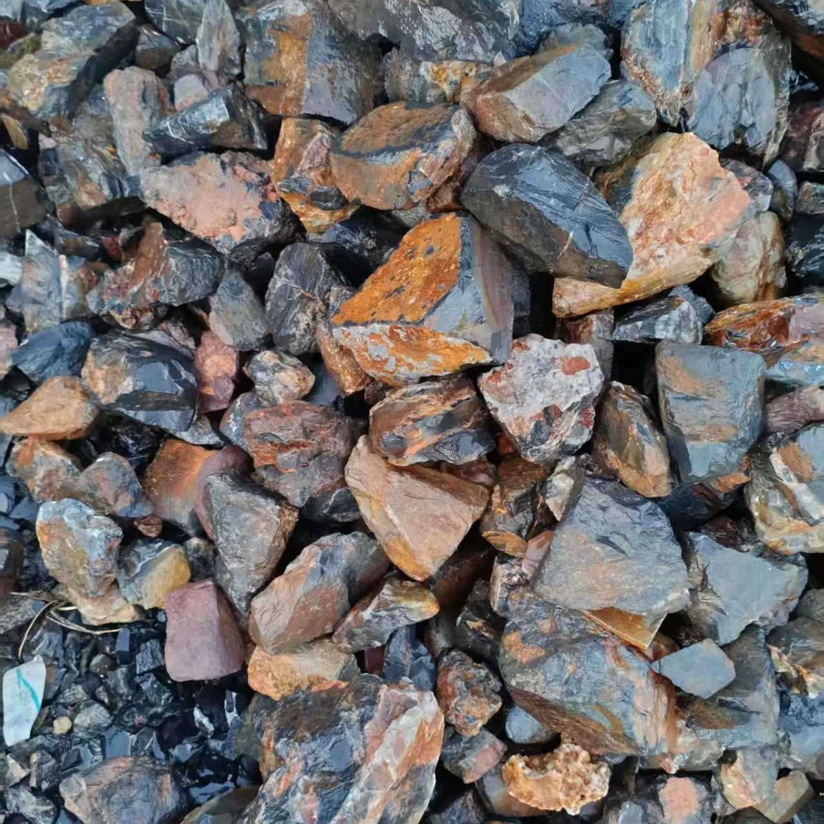 Domestic Wantianshi Black Rock Water Silk Tank Aquarium Fish Tank Landscape Decoration Real Rock Stream Stream Grass Tank Landscape Stone