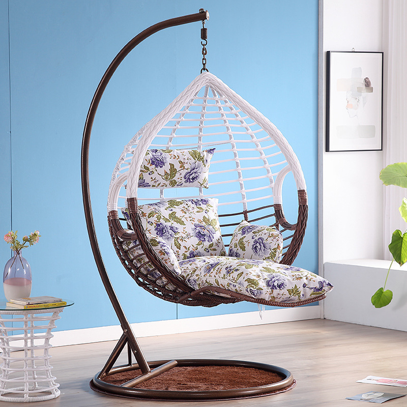 흰색 페달 거친 꼬인 가장자리가있는 단일 대형 난간 카페