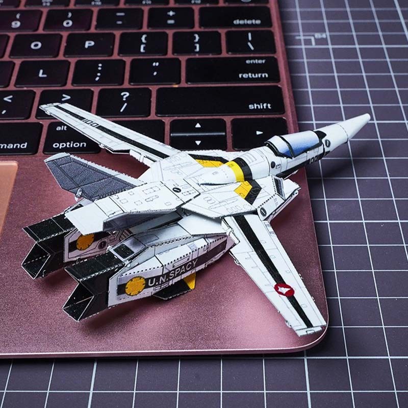 Estatua mágica de acero al por mayor versión de color avión un grupo metal rompecabezas mini 3D tridimensional hecho a mano DIY modelo de montaje