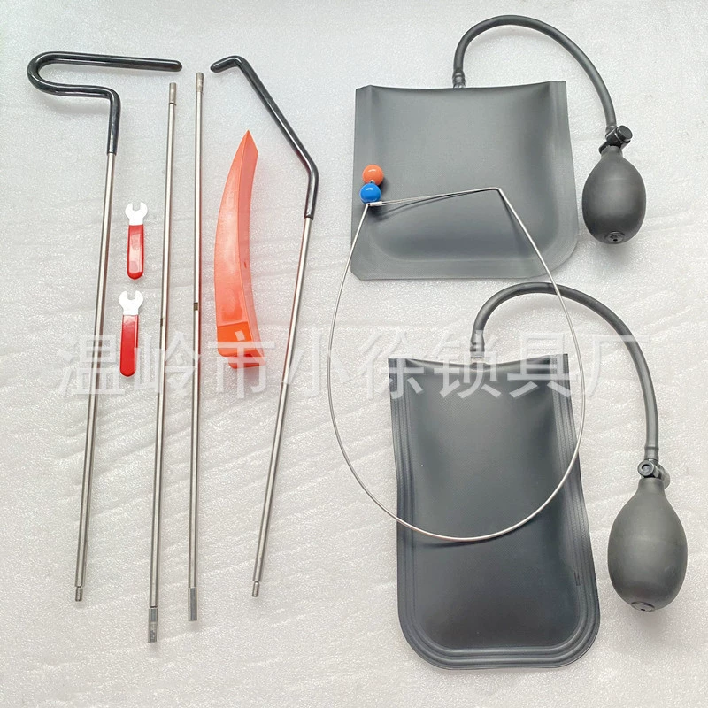 Комбинированный инструмент для ремонта автомобиля