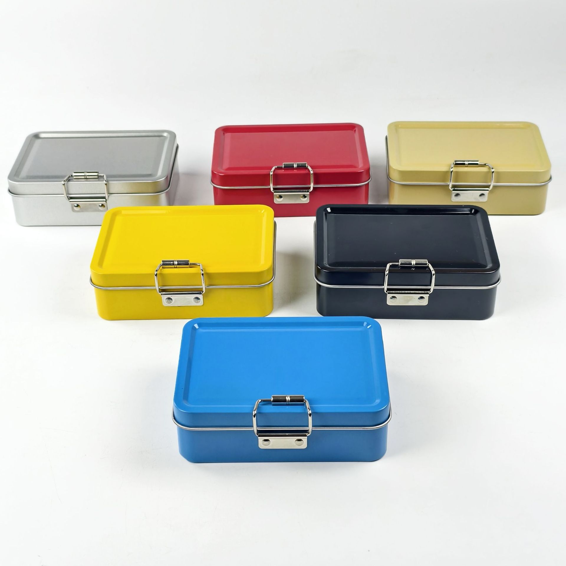 ���ǵ�����������̫����ѩ���ֱ��ɰ�װ��С�����Ʒ���ɺпպ�