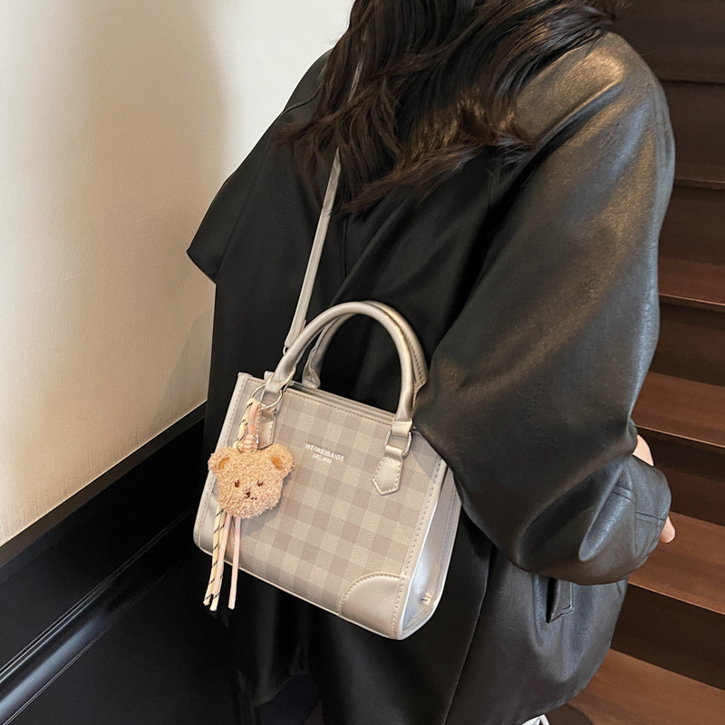 Bolso de mano coreano de alta calidad, bolso cuadrado pequeño, mujer, otoño y invierno, 2025, nuevo tipo de bolso de hombro, bolso de moda, bolso de hombro