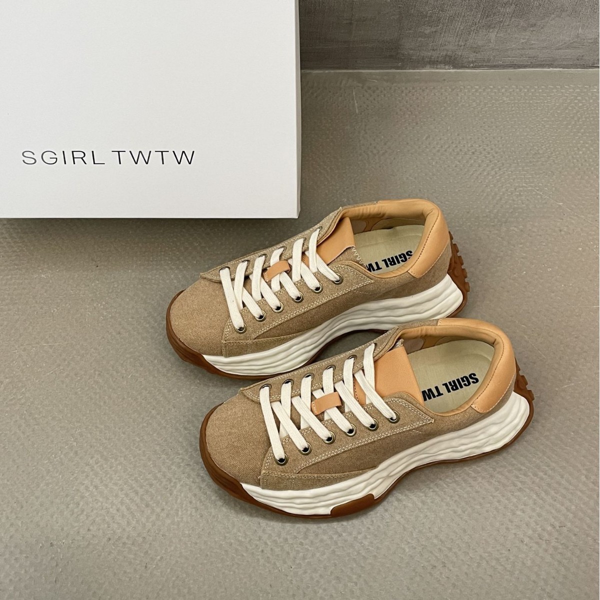 SGIRL TWTW High-End Design Casual For Women 2025 Thick-Soled Forrest Gump Dissolving Sports Versatile Dad Shoes_vogvips.com