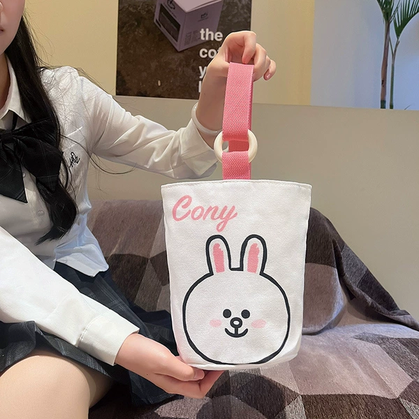 Coni Rabbit Close-up-White