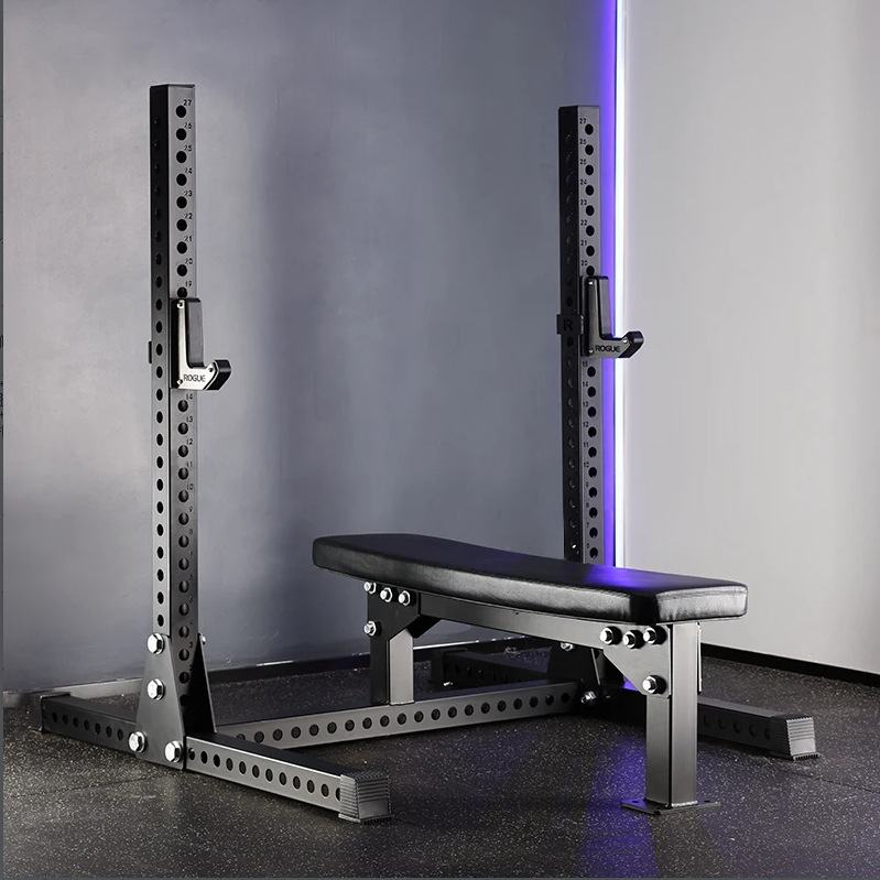 silla de empuje horizontal comercial en el gimnasio, estante de entrenamiento de empuje de pecho inclinado, cama de levantamiento de pesas multifuncional, silla de ejercicios de empuje horizontal interior