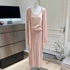 2025粉色亚麻针织松弛感老钱风温柔显白休闲开衫背心半身裙三件套