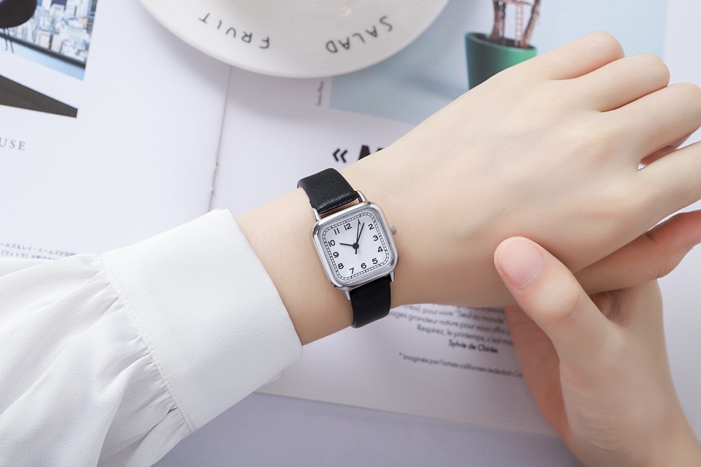 Live broadcast of new Instagram Fengsen series digital fashion minimalist square small dial student belt women's watch_voghion.com