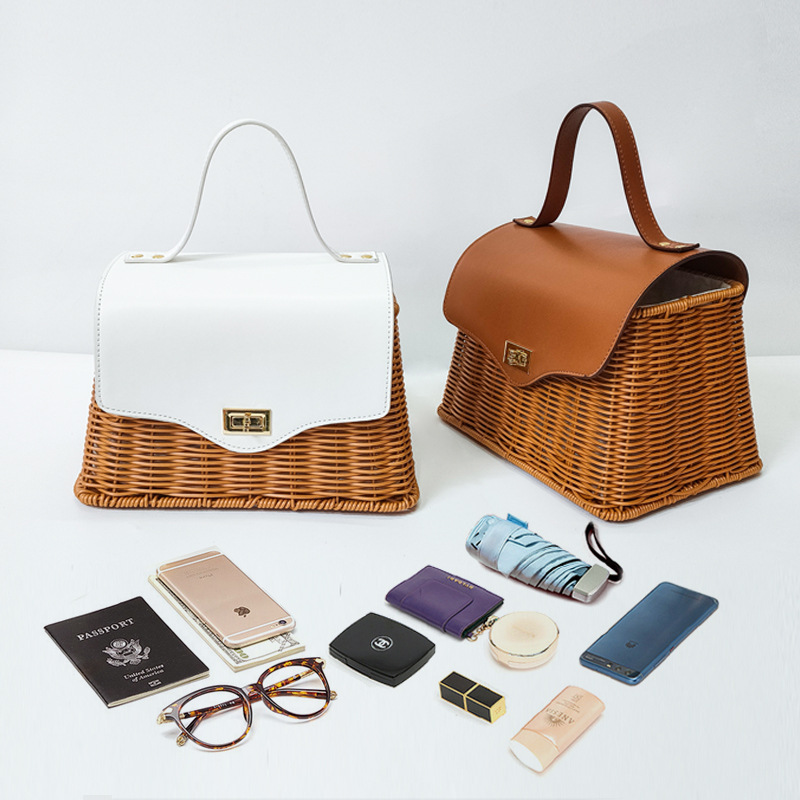 Fashionable brand bag to go out