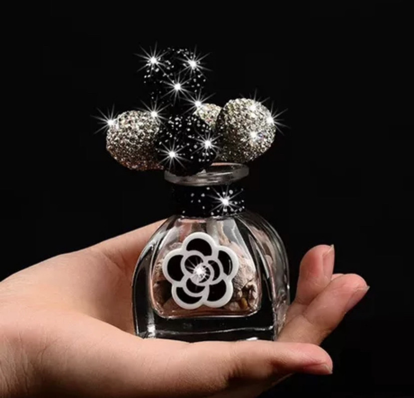 Accesorios creativos para coche, soporte para perfume de coche, adorno de globo con diamantes de imitación, decoración interior de coche, regalo, novedad de 2015