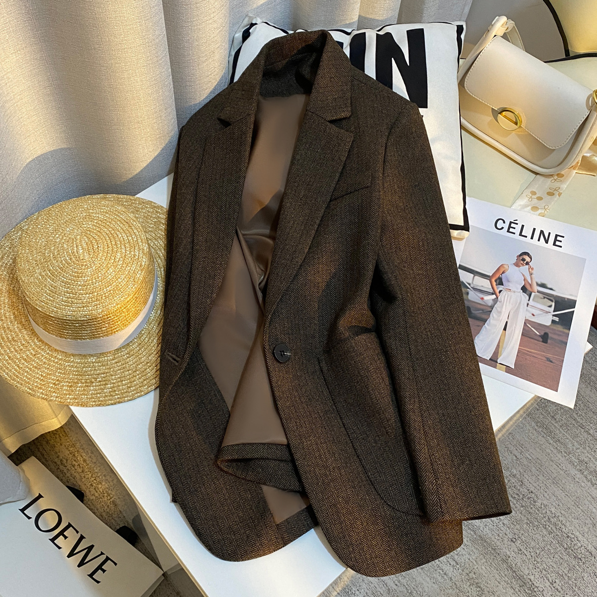New high-end brown woolen suit jacket for women, autumn/winter 2025, casual, petite, versatile, super popular suit.