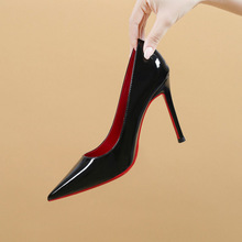 ��ЬŮ�r�к�ɫͨ���¿���ɫ�߸�Ь�t������Ƥ��a