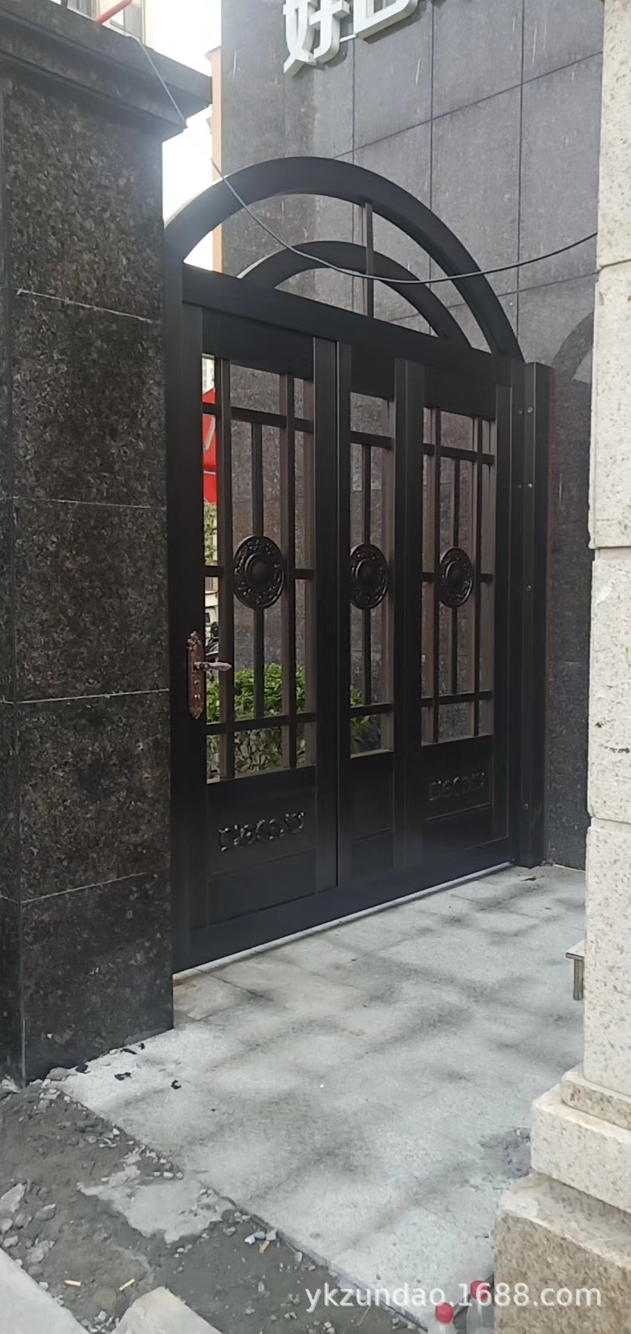 别墅庭院铜门