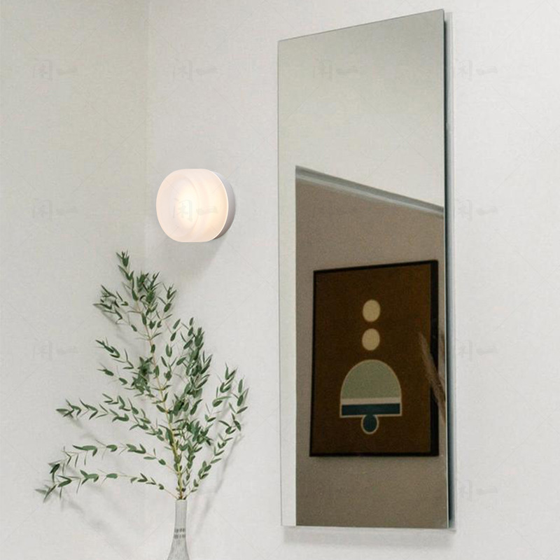 Lámpara de pared minimalista moderna lámpara de noche dormitorio diseñador nórdico creativo pasillo escalera lámpara de pared salón lámpara de pared de fondo