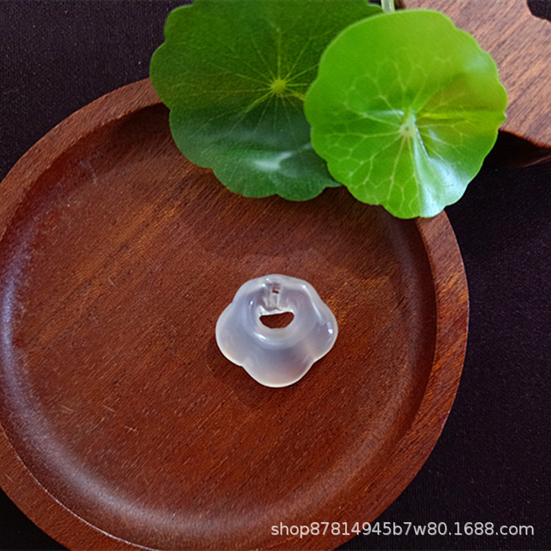 화이트 칼세도니 스몰 클라우드 락 네이키드 펜던트 (19*22mm)