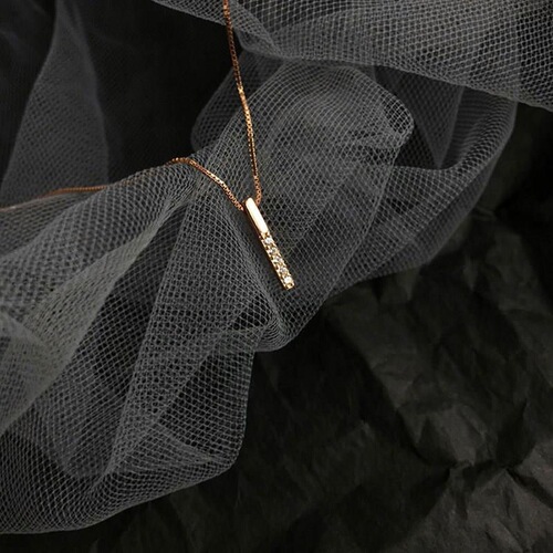 Small fresh summer new style one-word stick rectangular diamond necklace for women snake bone chain pendant long clause clavicle chain for women