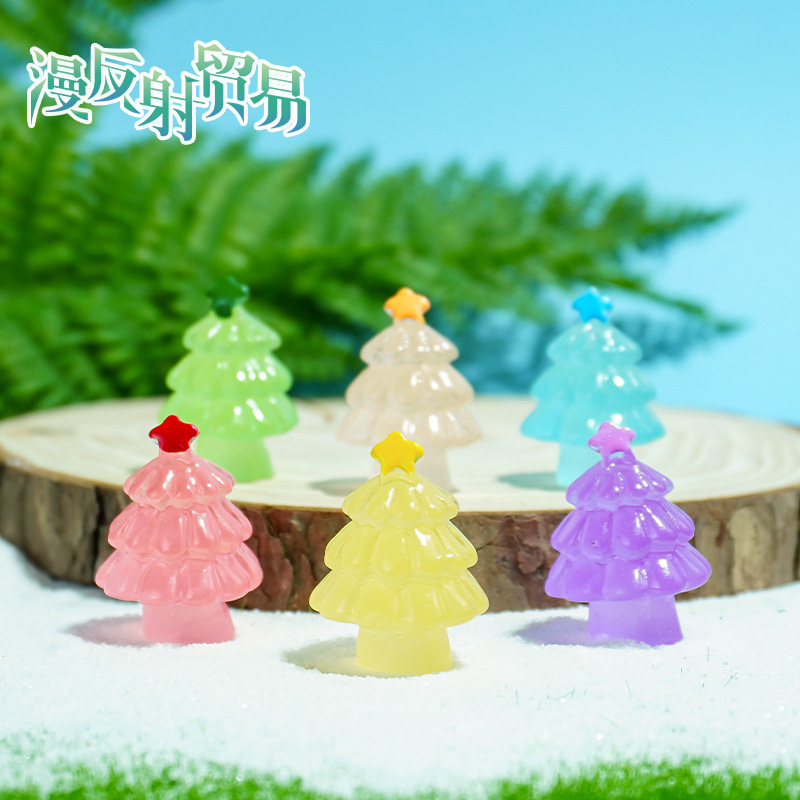 Árbol de Navidad hecho de nieve paisaje micro paisaje creativo luminoso accesorios de decoración de bricolaje decoración pequeña en miniatura comercio exterior transfronterizo