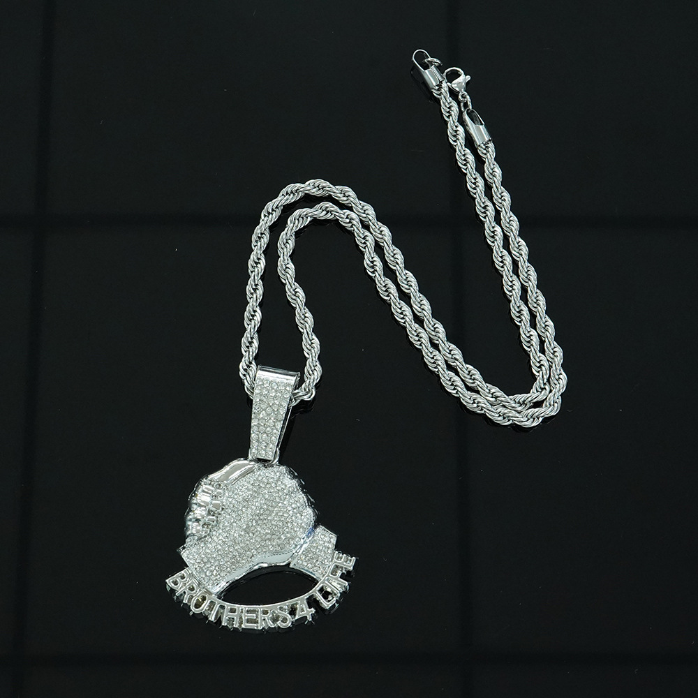 Collar colgante de letras de mano de diamantes de aleación de hip hop europeo y americano para hombres y mujeres accesorios de collar punk americano retro nuevos productos