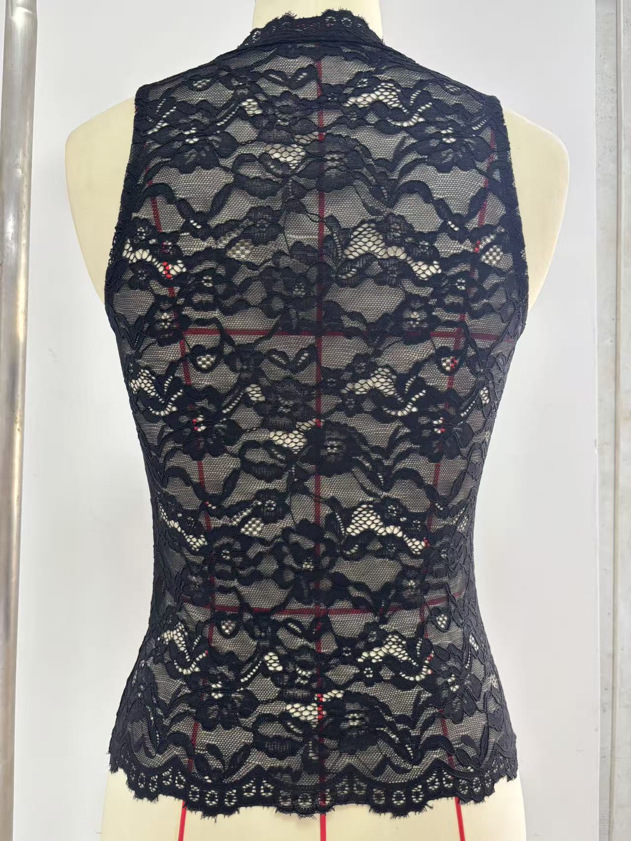 Sexy Fashion Lace Hollowed out Vest Slim Fit Pure European And American Style Women's Top 2026 Ins Trend Cross Border Hot Selling_ecoleips.com