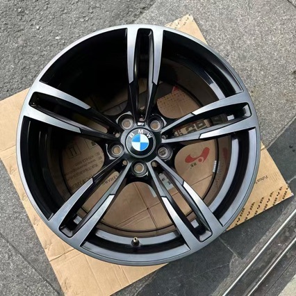 The manufacturer supplies adapted wheel hubs, BMW M2 brand forged wheel hubs, cast rims, and modified lathe-turned car wheel hubs