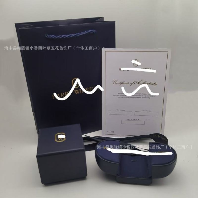 HW海瑞家Lily三叶草项链满钻简约吊坠轻奢鸢尾花高版本简约锁骨链|undefined