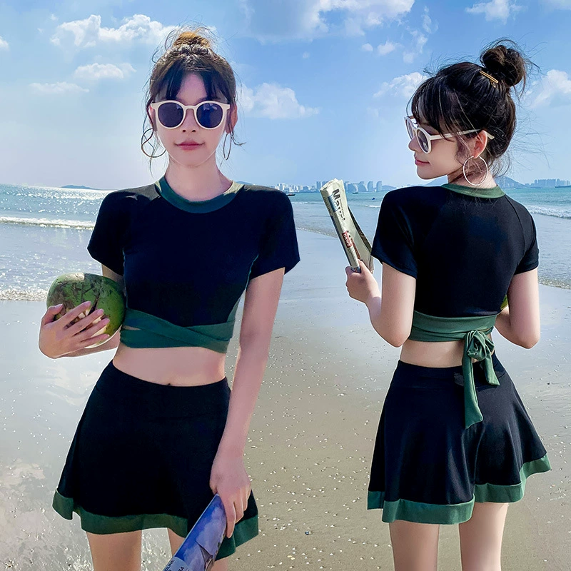 Новый купальник 2025 года для женщин, раздельный, с юбкой, для небольшой груди, с эффектом пуш-ап, в корейском стиле, облегающий, волшебный стиль.