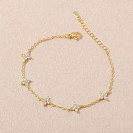 戒指;项链;耳钉