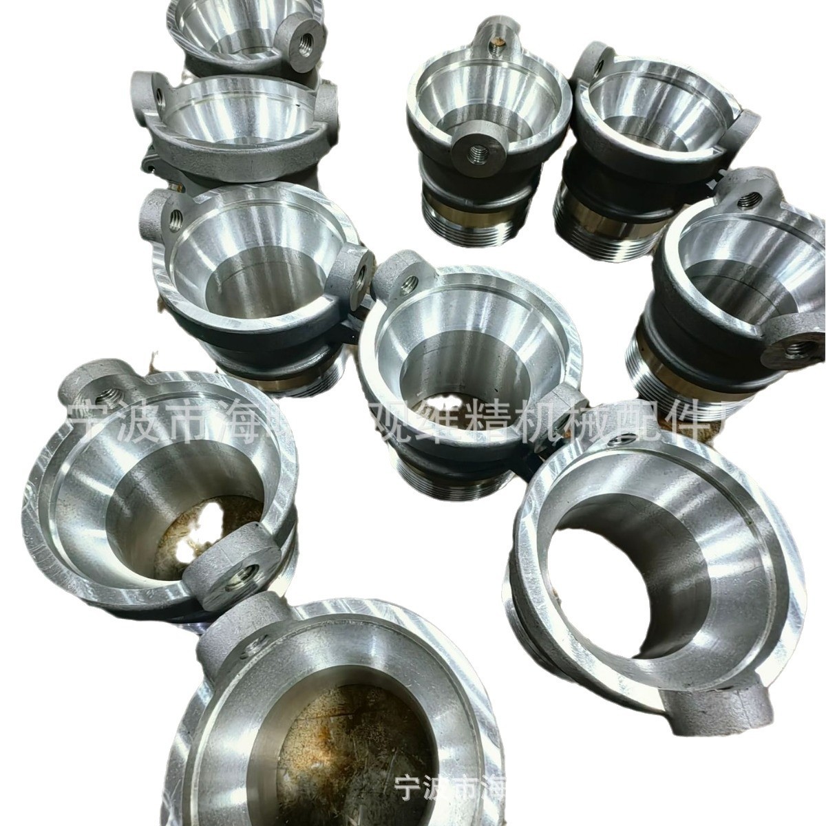 低压铸造厂家来样来样铸造提供四川浇铸水泵阀体金属模具制铸件