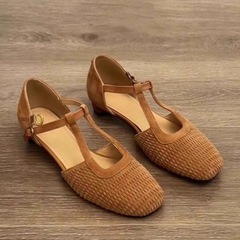 フレンチレトロスタイルスクエアトゥ編み込み中空ベルベットパンヘッドサンダル女性用2025新しい太いヒールとスカートと馬の靴