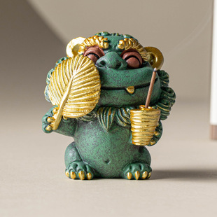 Chinese-Style Creative Green Sandstone Lion Desktop Incense Holder Ornament with a High-End Niche Vibe for Home Decoration