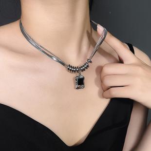 �W���b���r��С��Ů�����䓲��|�Ƿ�����֮�x