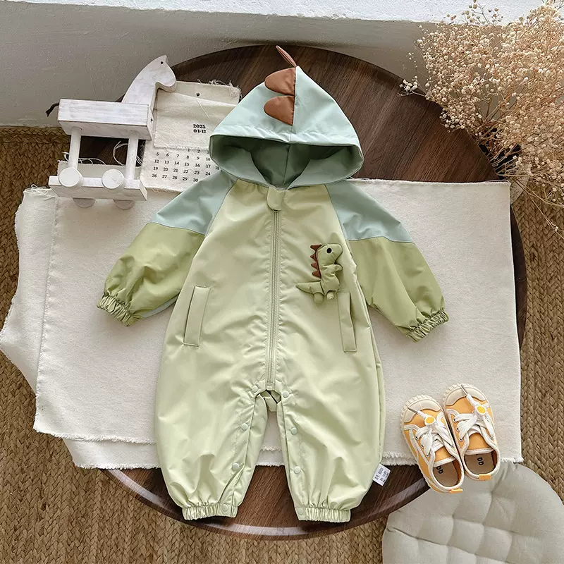 婴儿衣服秋装连体衣超萌男宝宝连帽冲锋衣外套春秋季外出哈衣爬服
