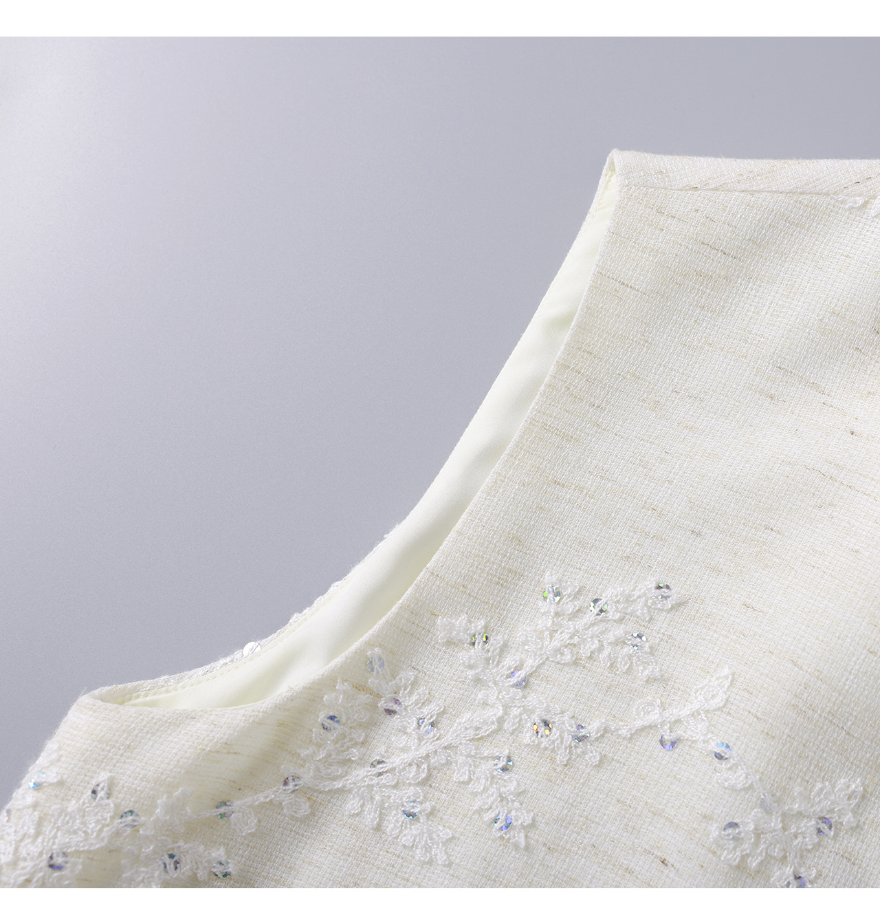 Đầm maxi nữ không tay thêu sequin hoa trắng phong cách nghỉ dưỡng — màu sắc chi tiết 20