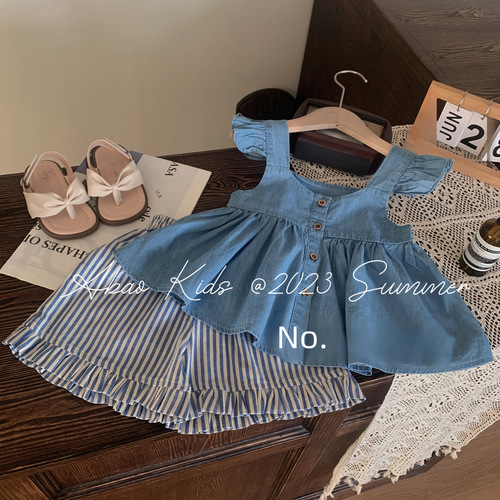 Kids' denim tank top with stylish short sleeves, spaghetti straps, and matching vertical stripe shorts set for 2024 summer in Korea.
