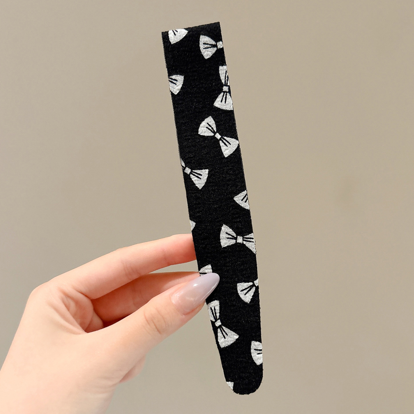 Velcro clip para el cabello rotos clip para el cabello de la red de mujeres con el mismo estilo de verano fuera clip delgado frente pequeña margarita mujer