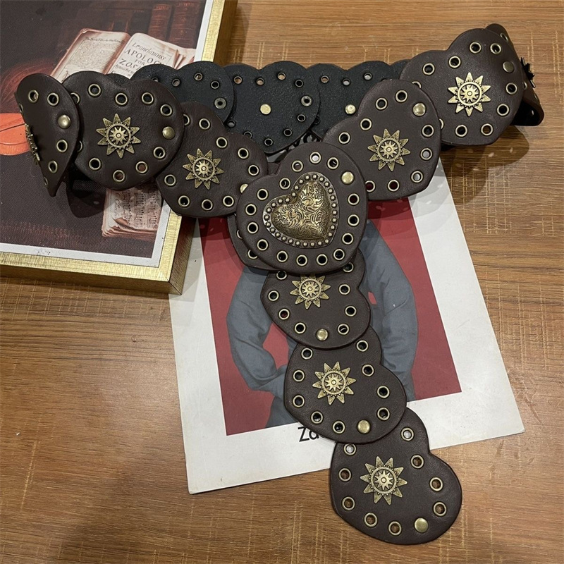 Braunes Vintage Western Cowboy Style Herz Accessoire Damen, Dekorativ für Kleider und Anzüge, Metallnieten breiter Gürtel_voghion.com
