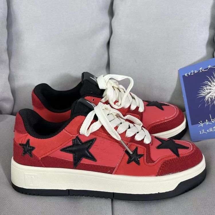 Explosiones originales de estrellas pequeñas zapatos blancos nichos ins super caliente zapatos de skate casuales de alto valor deportivo plano para mujeres