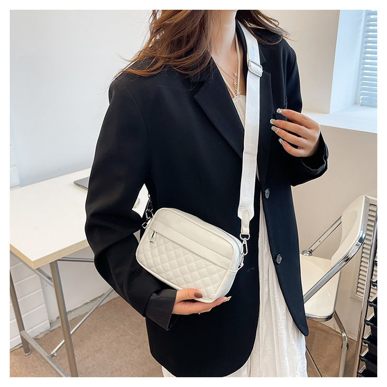 Lingge maquillage 2023 nouveau petit parfum Style épaule Guangzhou mode sac de téléphone pour femmes_voghion.com