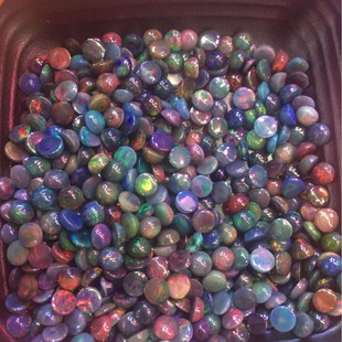 ���l��Ȼ�ښW������A��ƽ�������ʺ���ʯ�Ƕ����朶��h��ʯ